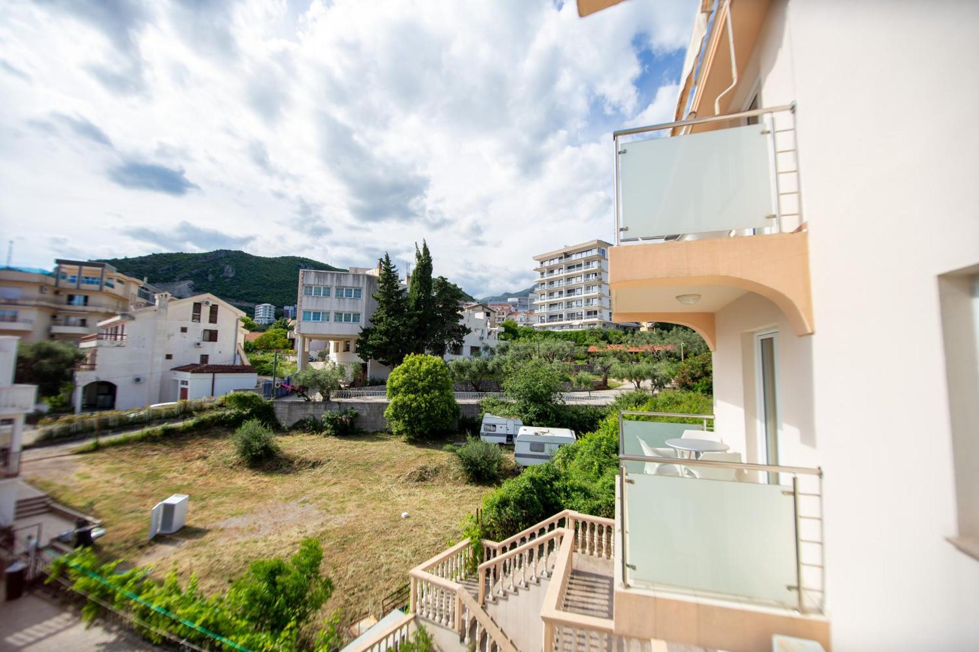 Apartmani Becici الغرفة الصورة